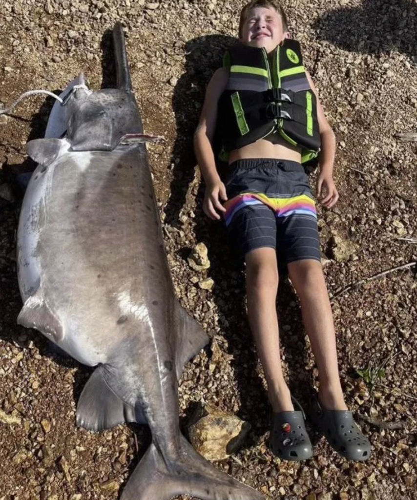 Record Breaking Paddlefish Caught Down Fly Adventures